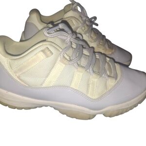 Women's Jordan 11 Retro Sneaker Size 9.5